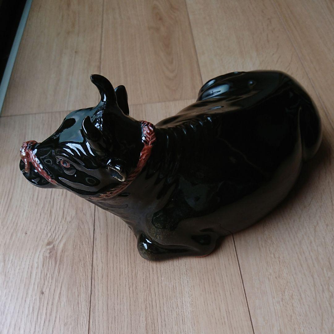 ★カッコいい黒い牛