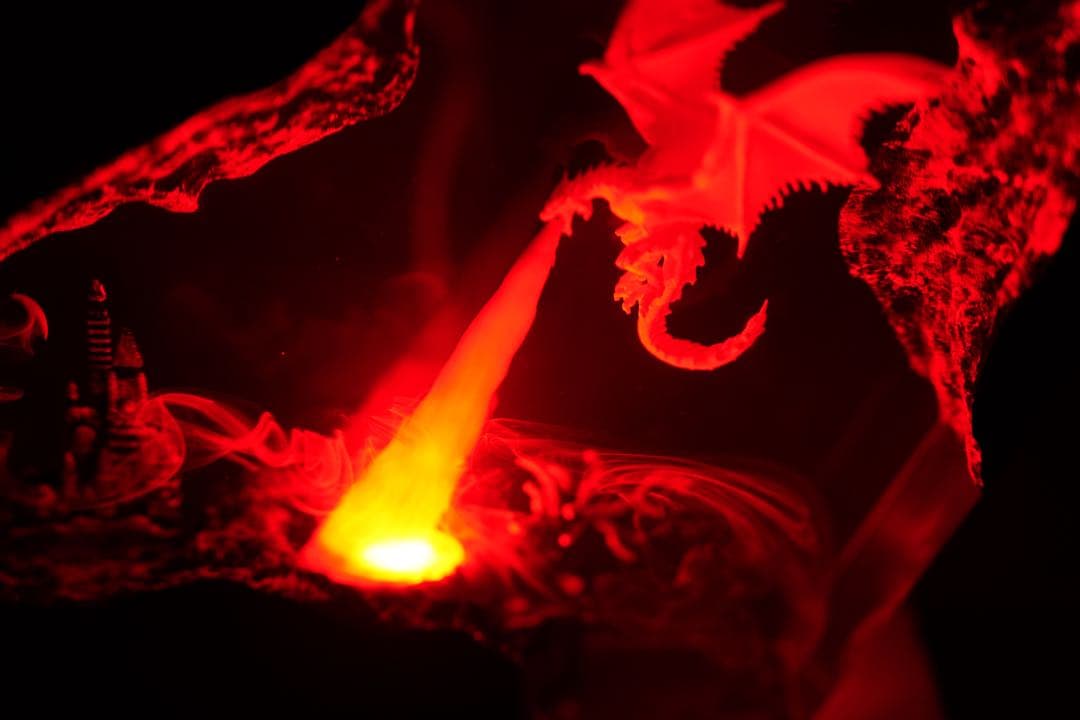 【迫力満点】ドラゴンの息吹 炎の城 レジンランプ 中世ファンタジー 騎士 冒険