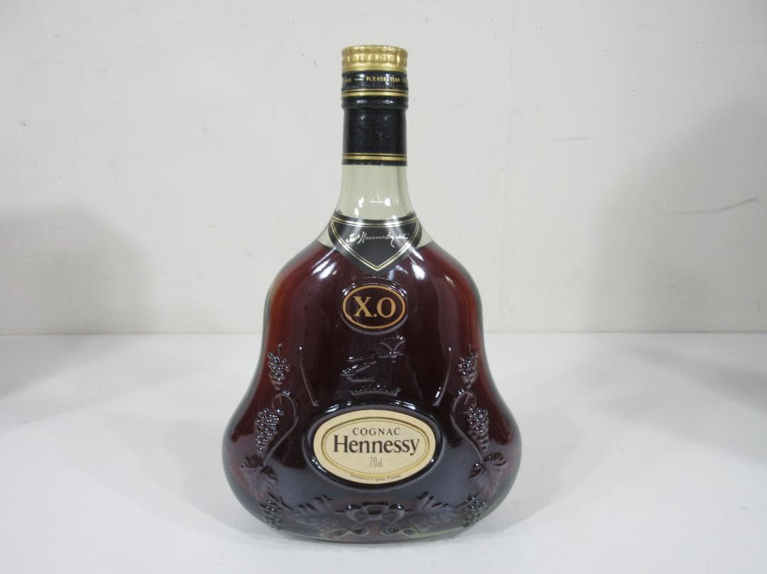 Hennessy X.O. コニャックグリーンボトル 700ml,40% 箱付き