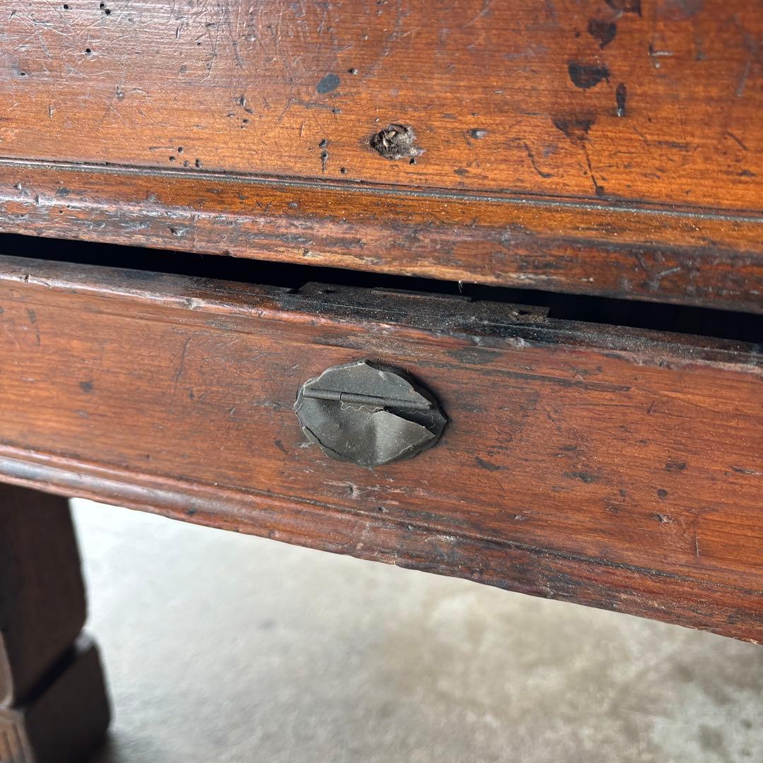 帳場机　古い引き出しと収納付きのテーブル　展示台　ライティングビューロー