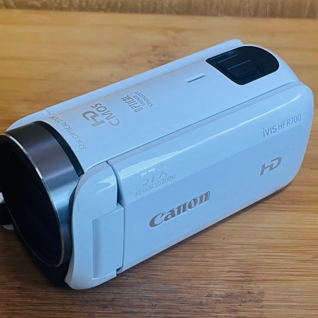 キャノンビデオカメラ　iVIS HF R700