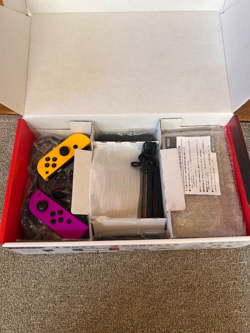 M*e様 Nintendo Switch ネオンオレンジ/ブルー　ジョイコン+1