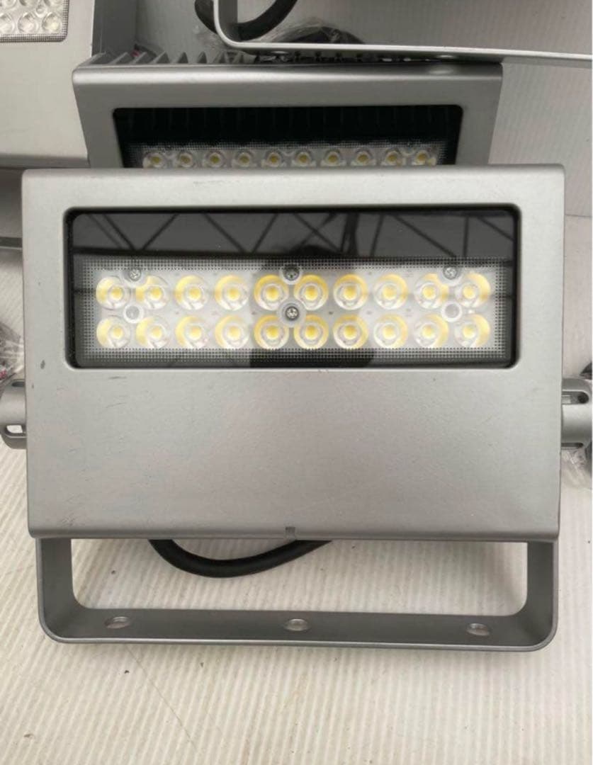 24年製4個セット東芝ライテックLED小型投光LEDS-04910NW-LS9