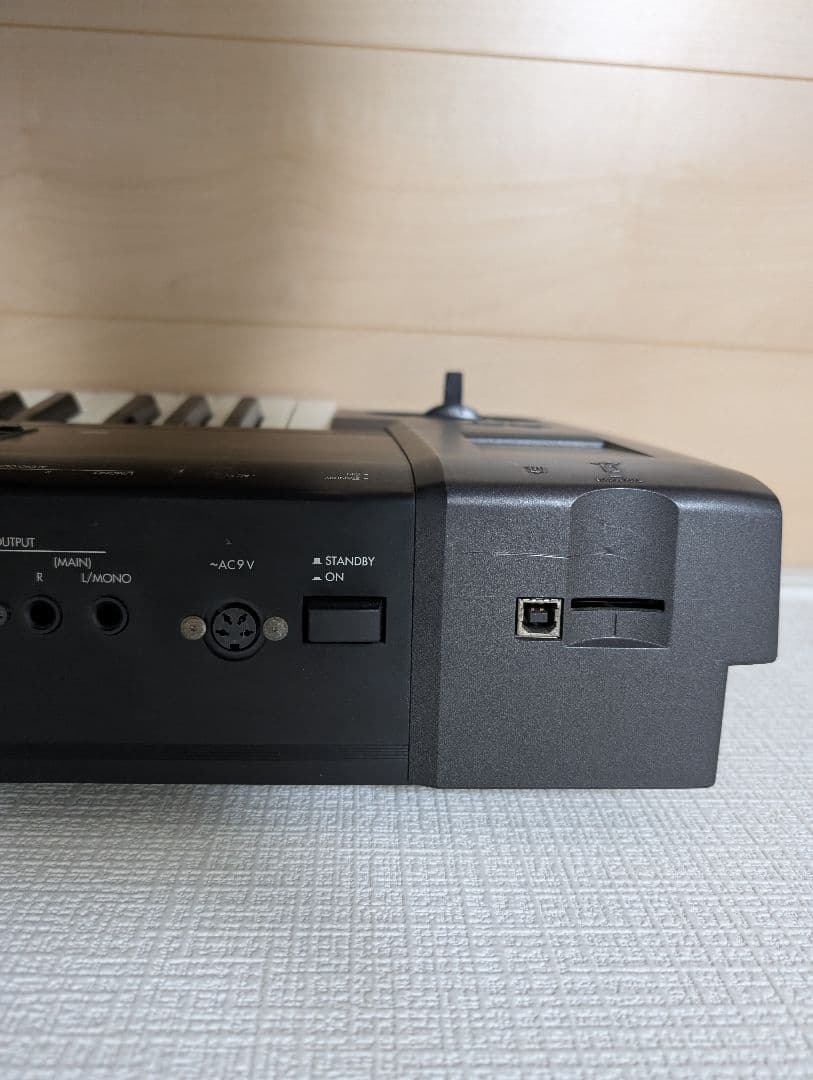 【動作確認済】コルグ　KORG TR76 シンセサイザー