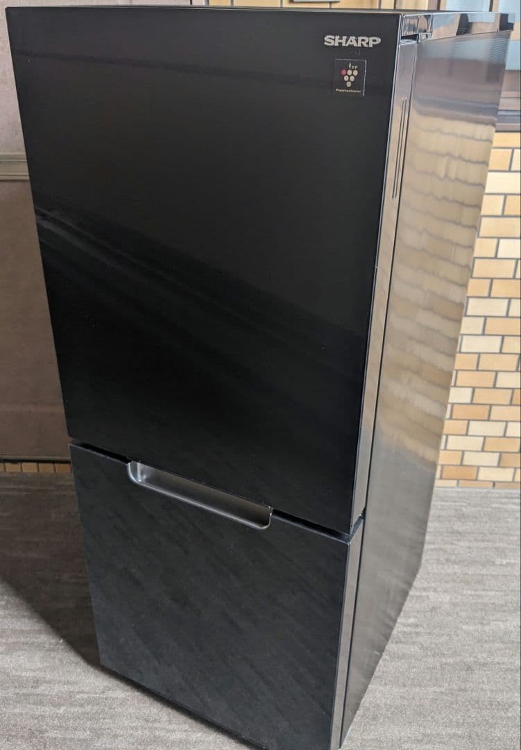 ★2022年製 152L 冷凍冷蔵庫 【SJ-GD15H-B】ピカピカの黒♫
