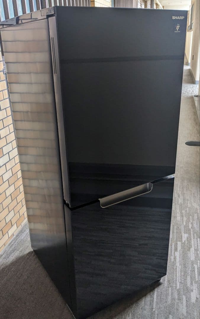 ★2022年製 152L 冷凍冷蔵庫 【SJ-GD15H-B】ピカピカの黒♫