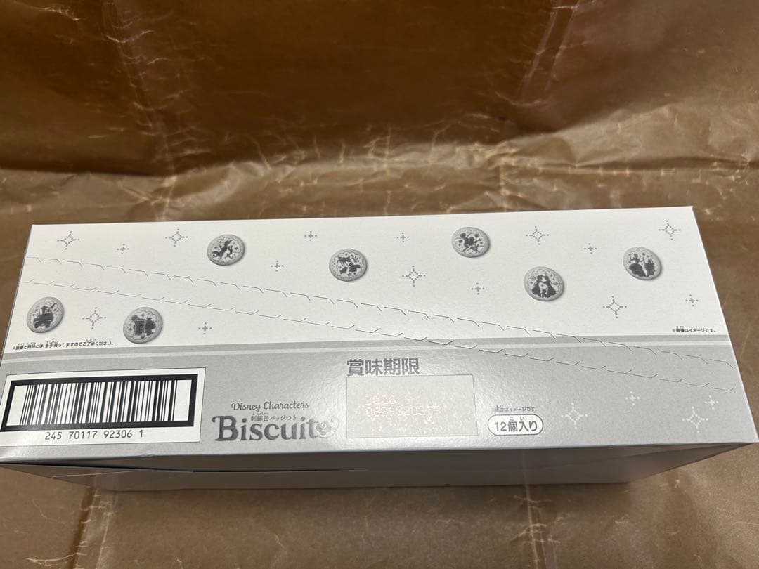 Disney Characters 刺繍缶バッジビスケット2