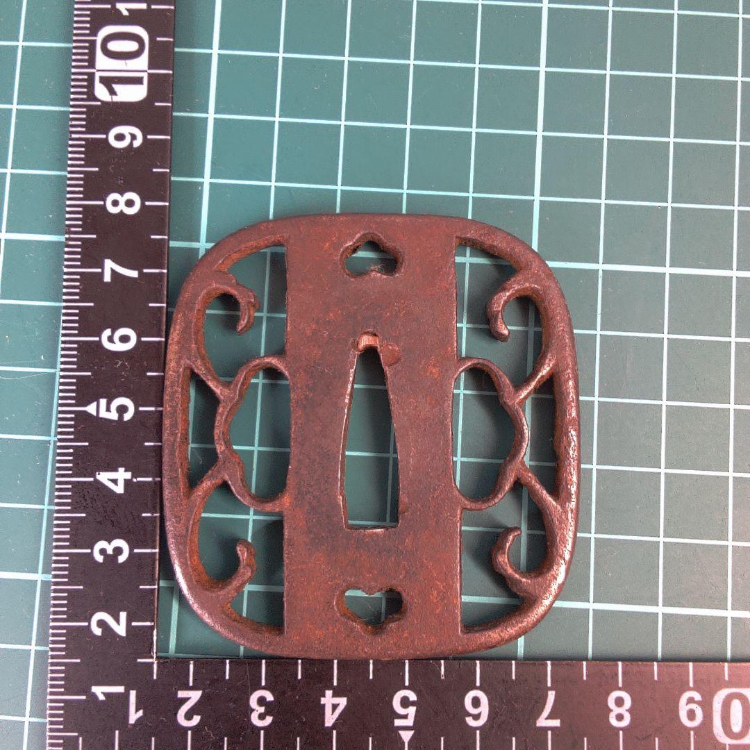 小物１ 鉄製 鍔(つば) 複雑な模様