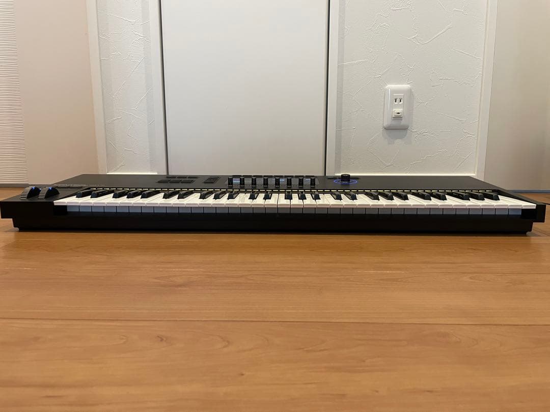 NativeInstruments Kontrol S61 MK3 ライセンス有
