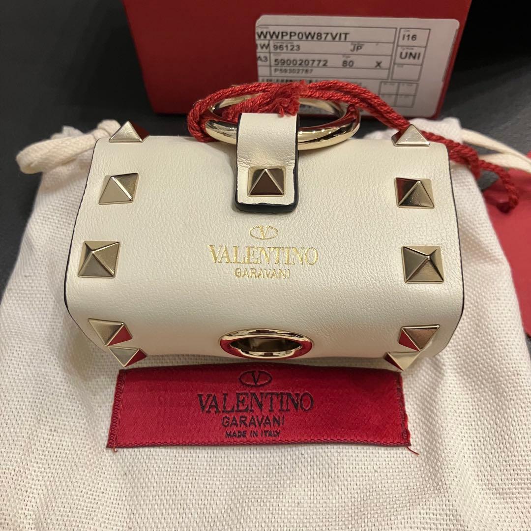 VALENTINO ヴァレンティノ 新品タグ付き ロックスタッズマナーポーチ