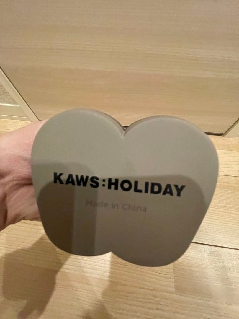 KAWS HOLIDAY フィギュアセット
