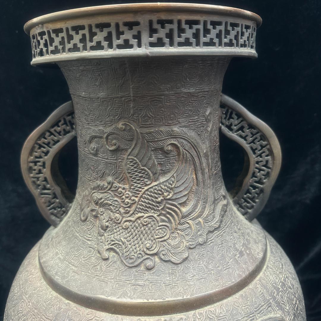 铜制花瓶 古董品