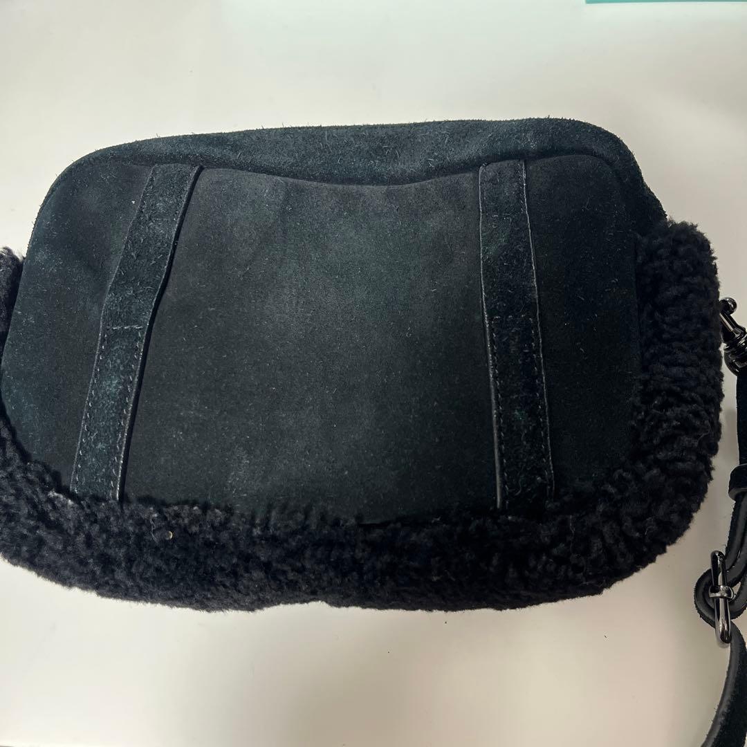 UGG 黒 ショルダーバッグ