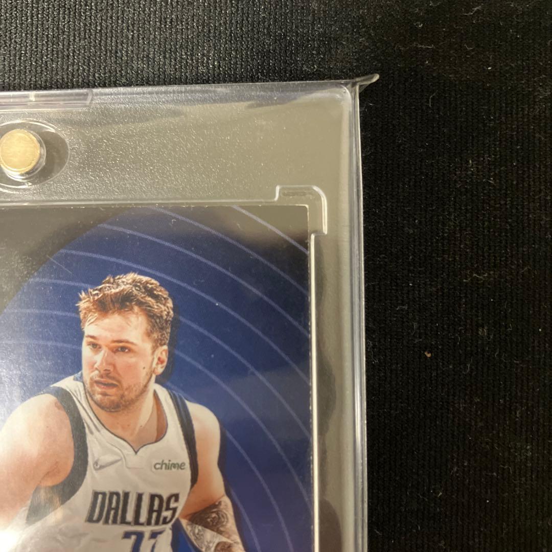 Luka doncic revolution 100シリ 直書きauto