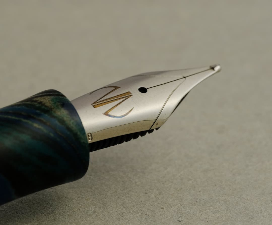 Newton Pens 万年筆 日興エボナイト