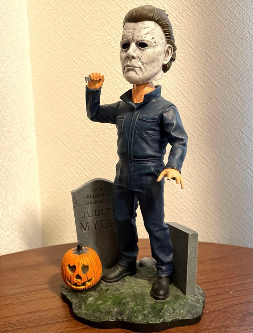【NECA】ハロウィン　マイケルマイヤーズ　フィギュア　ヘッドノッカー