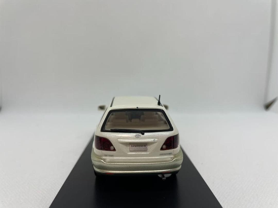 402-635 Hi-Story 1/43 トヨタ HARRIER ホワイト