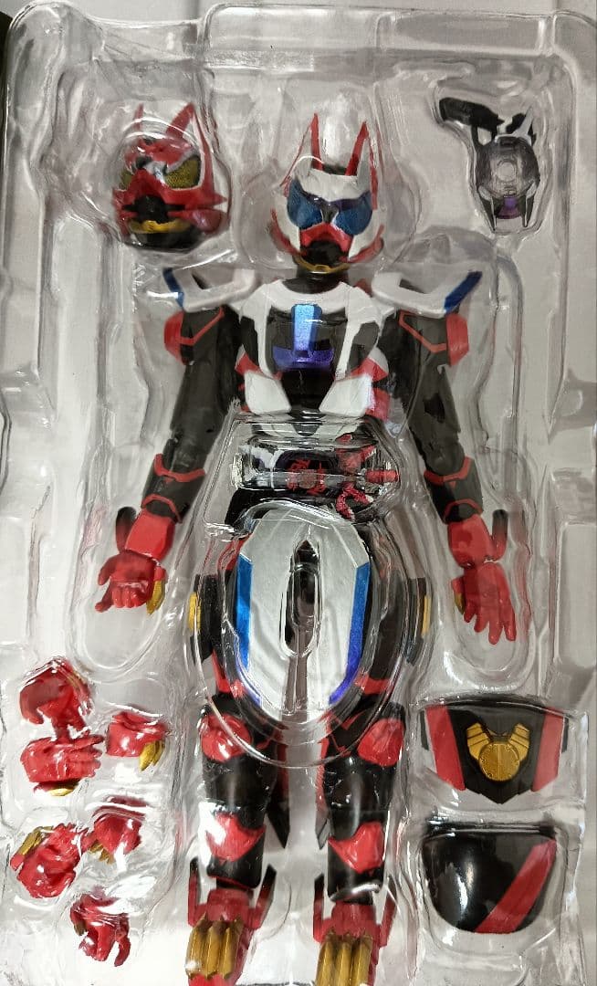 フィギュアーツ 仮面ライダーギーツ　レーザーブースト&ブーストフォームマークII