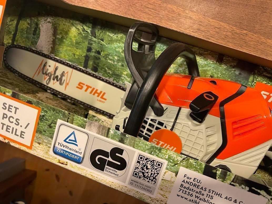 【新品】（NEWデザイン）STIHL 新型トイ チェーンソー