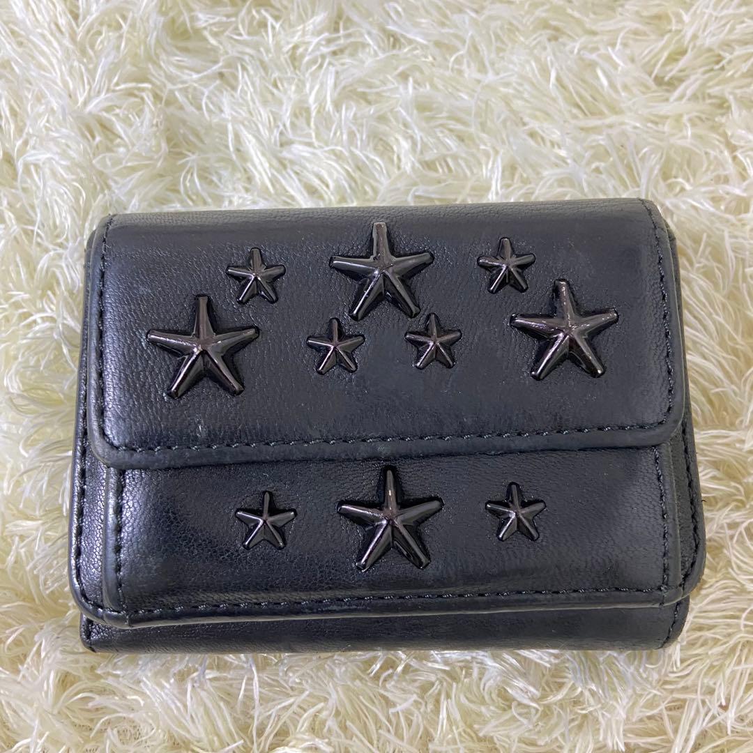 ジミーチュウ　三つ折り財布　ブラック　スタッズ　レザー　折り財布　ニーモ　星　黒