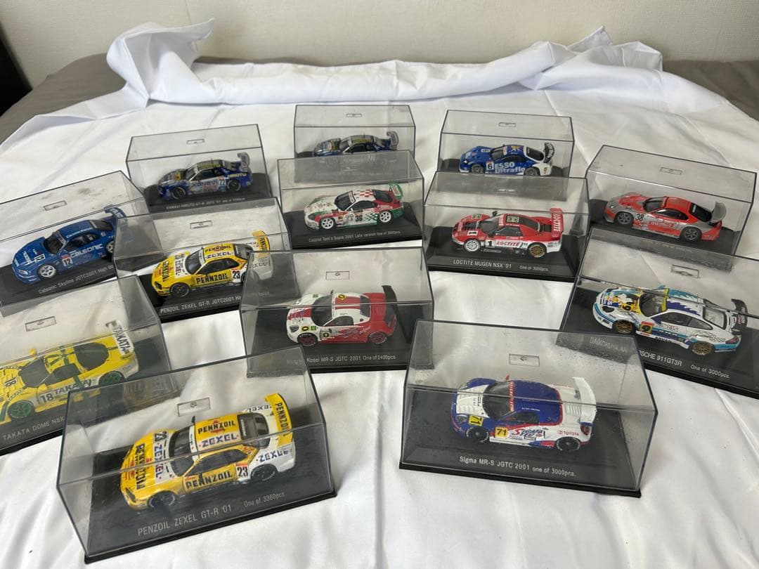 ミニカー 13台セット クリアケース付き