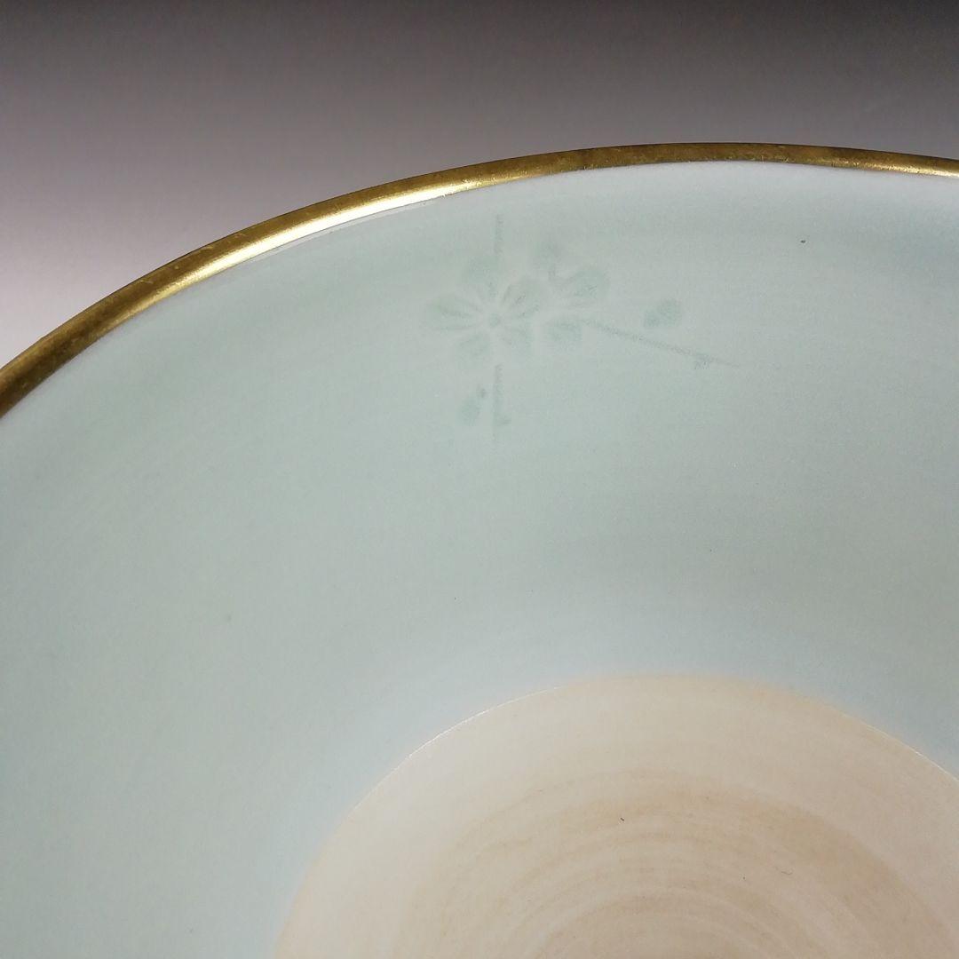 Ｔ９０６　茶碗　『青磁　梅』『勝龍寺窯』　共箱　抹茶碗　茶道具