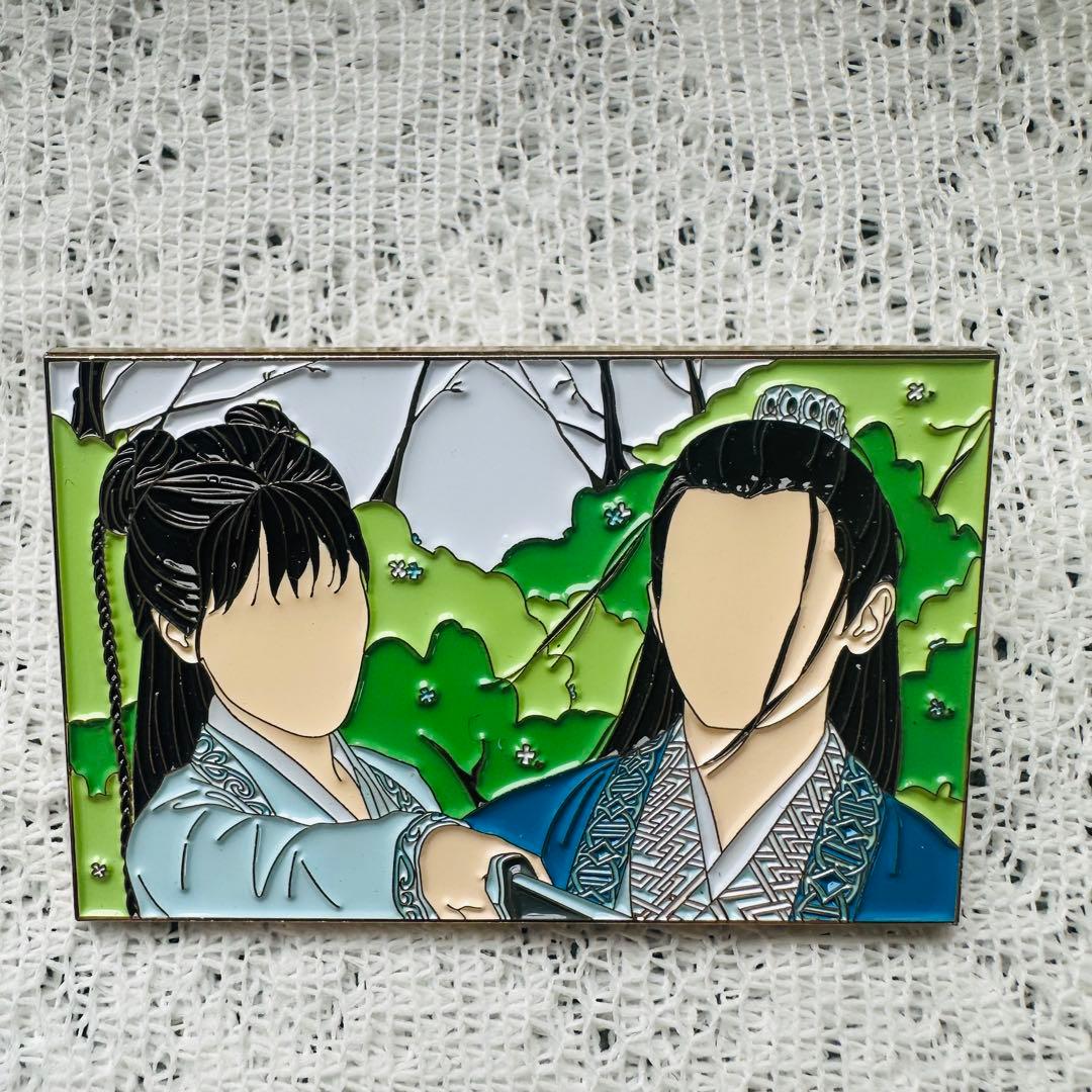 琉璃~めぐり逢う2人、封じられた愛~十生十世 メタルピンバッジ　シホウ　センキ