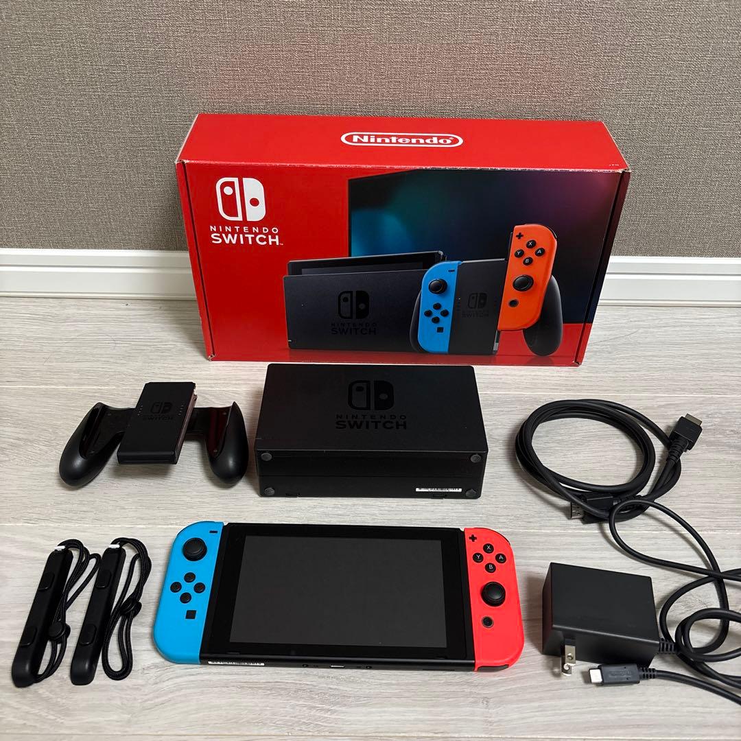 Nintendo Switch 本体　付属品付き　ネオンブルー・ネオンレッド