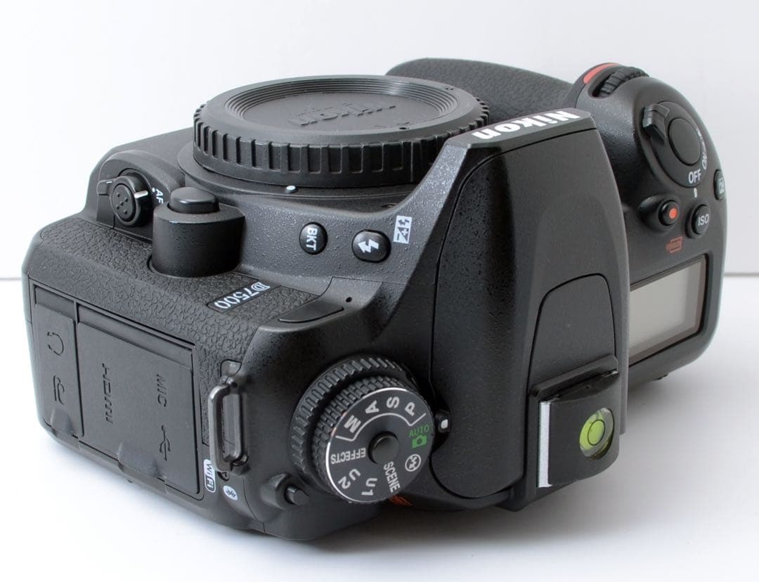 カメラ美品！Nikon D7500★超望遠付き★大人気★すぐ使えるセット