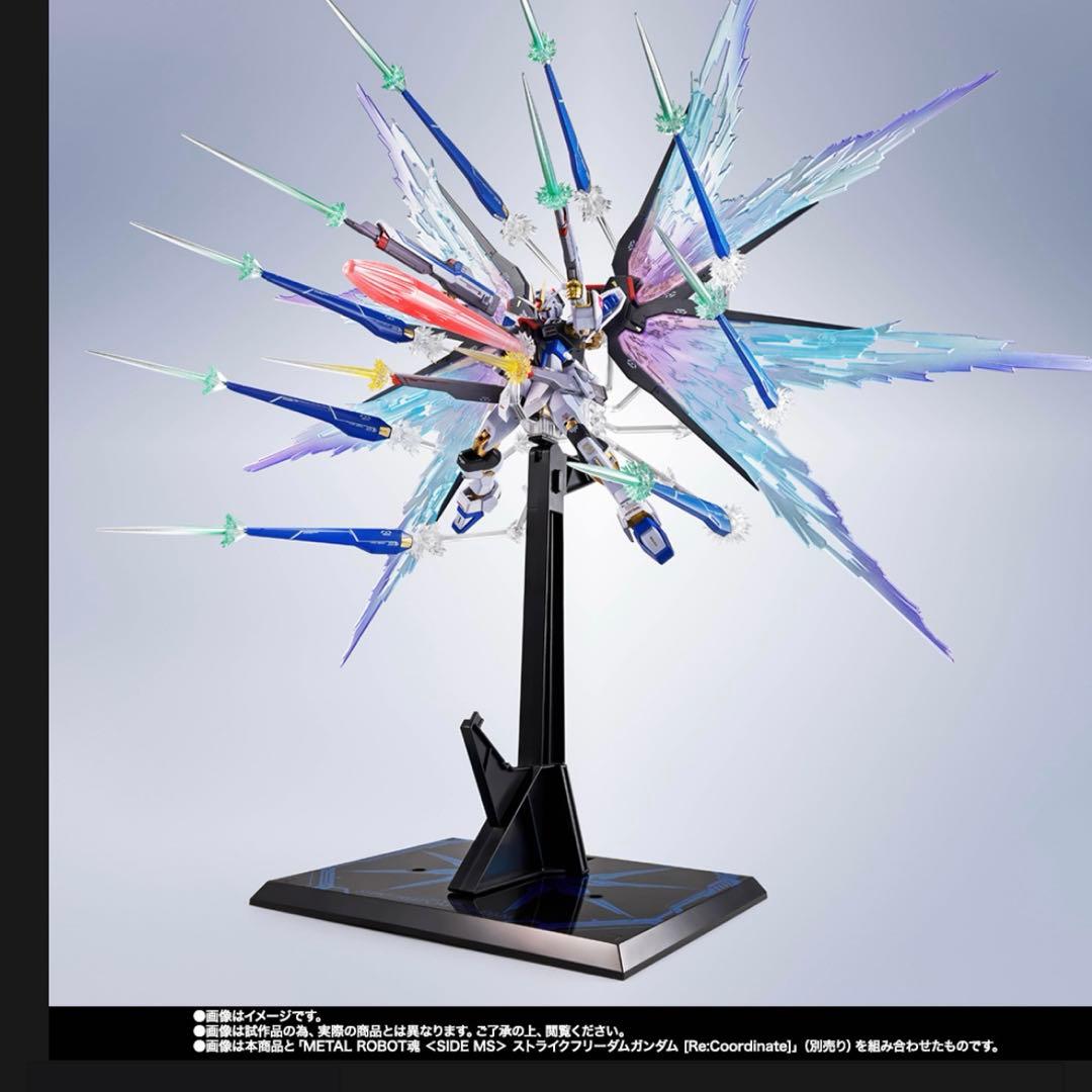 l robot魂 ストライクフリーダムガンダム弐式初音ミク×2 光の翼