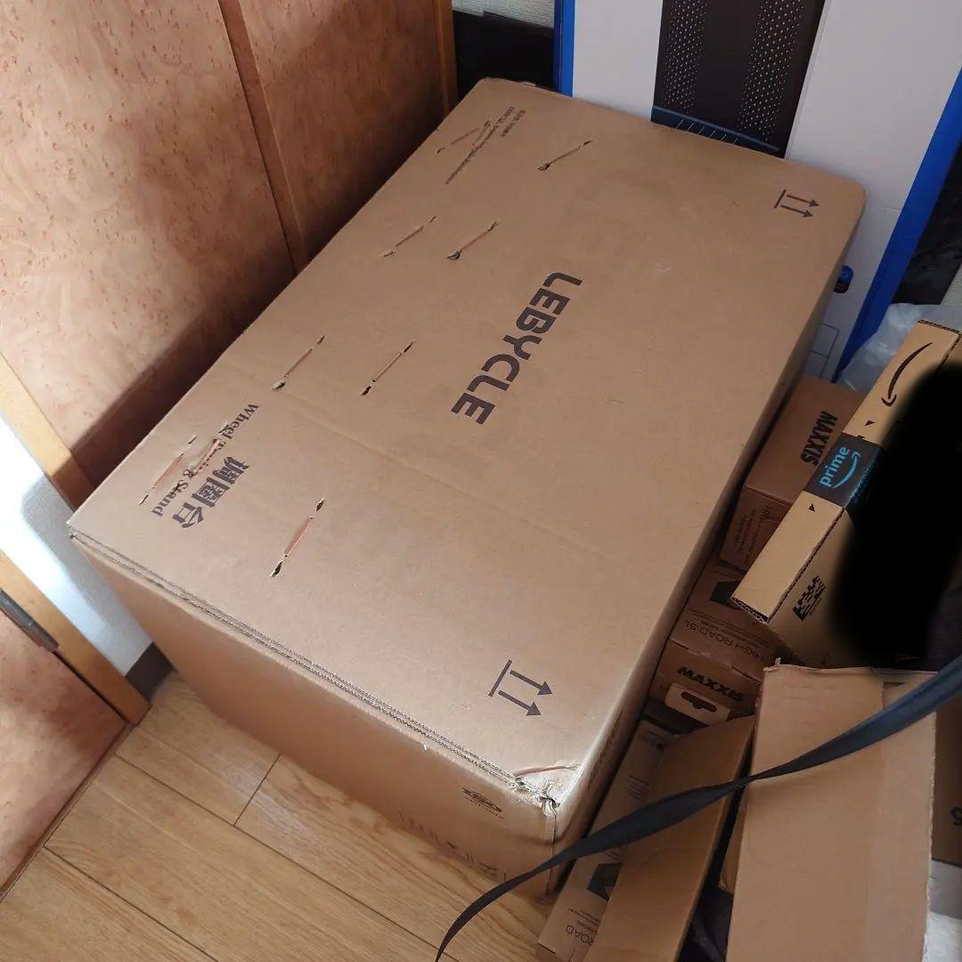 新品 LEBYCLE プロフェッショナル 自転車ホイール振れ取り台