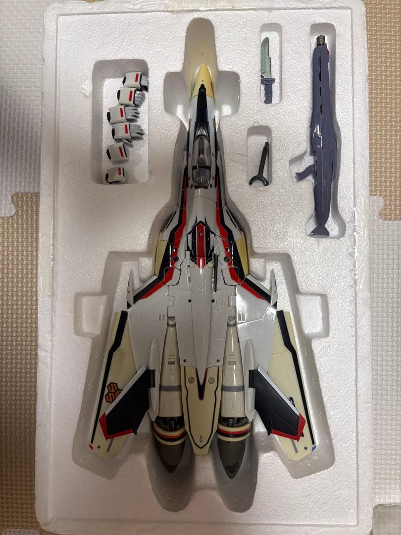 DX超合金　VF-25Fトルネードメサイア（アルト機）　旧バージョン