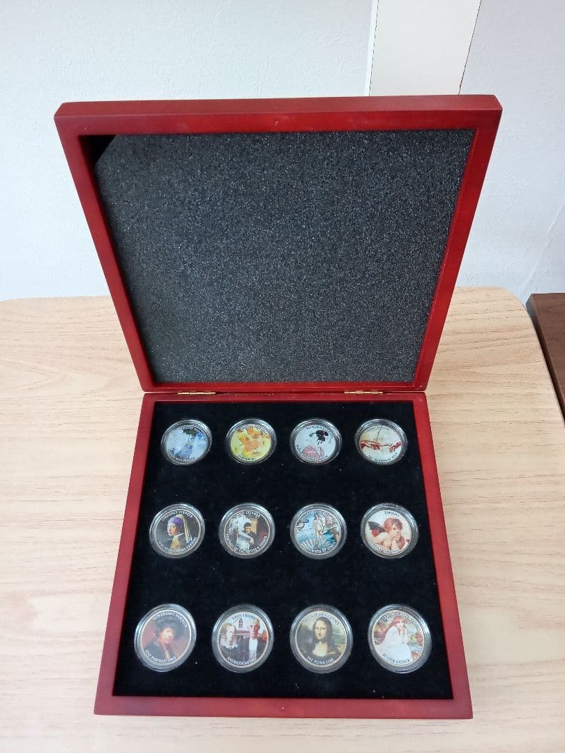 12枚の絵画デザインセット