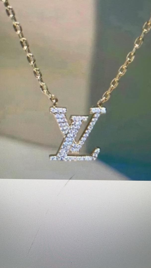 ネックレス アイコニック ペンダント ゴールド