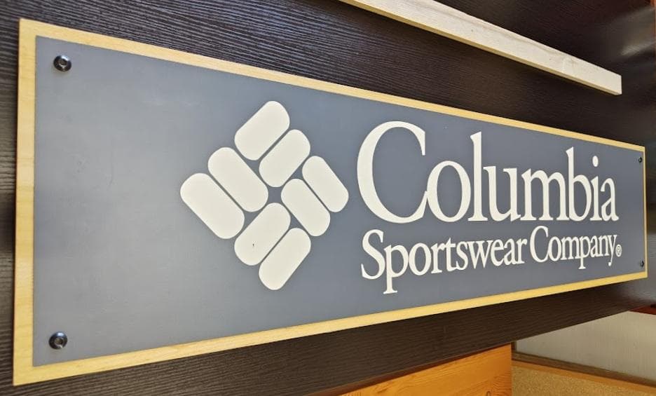 Columbia Sportswear コロンビア 木製看板　「激レア」