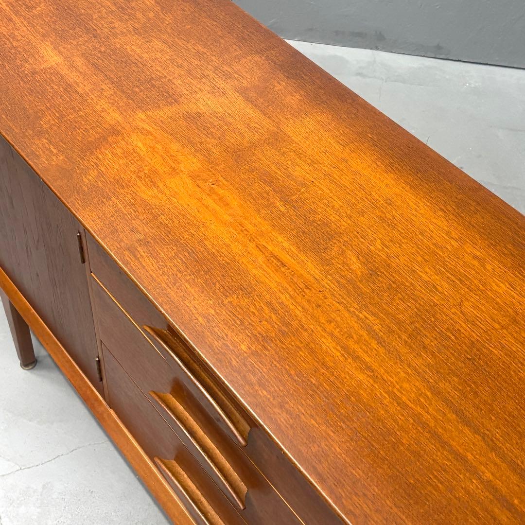 英国 Jentique(ジェンティーク) ヴィンテージ サイドボード(401)