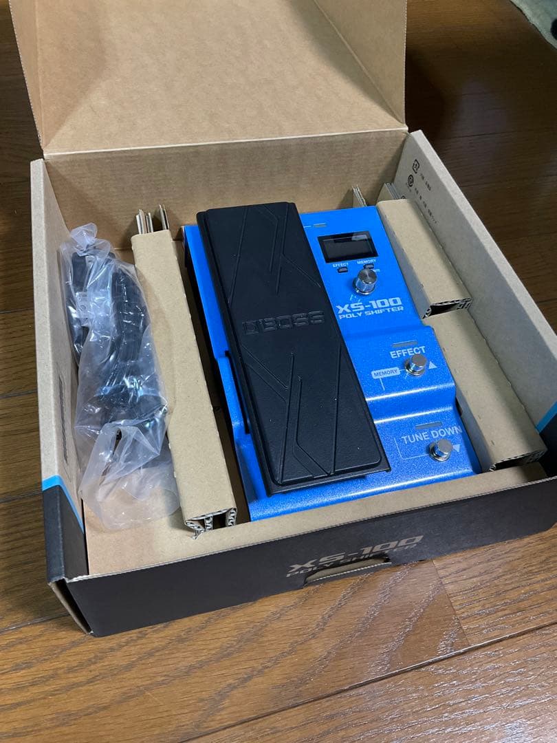 BOSS XS-100 ギターエフェクター