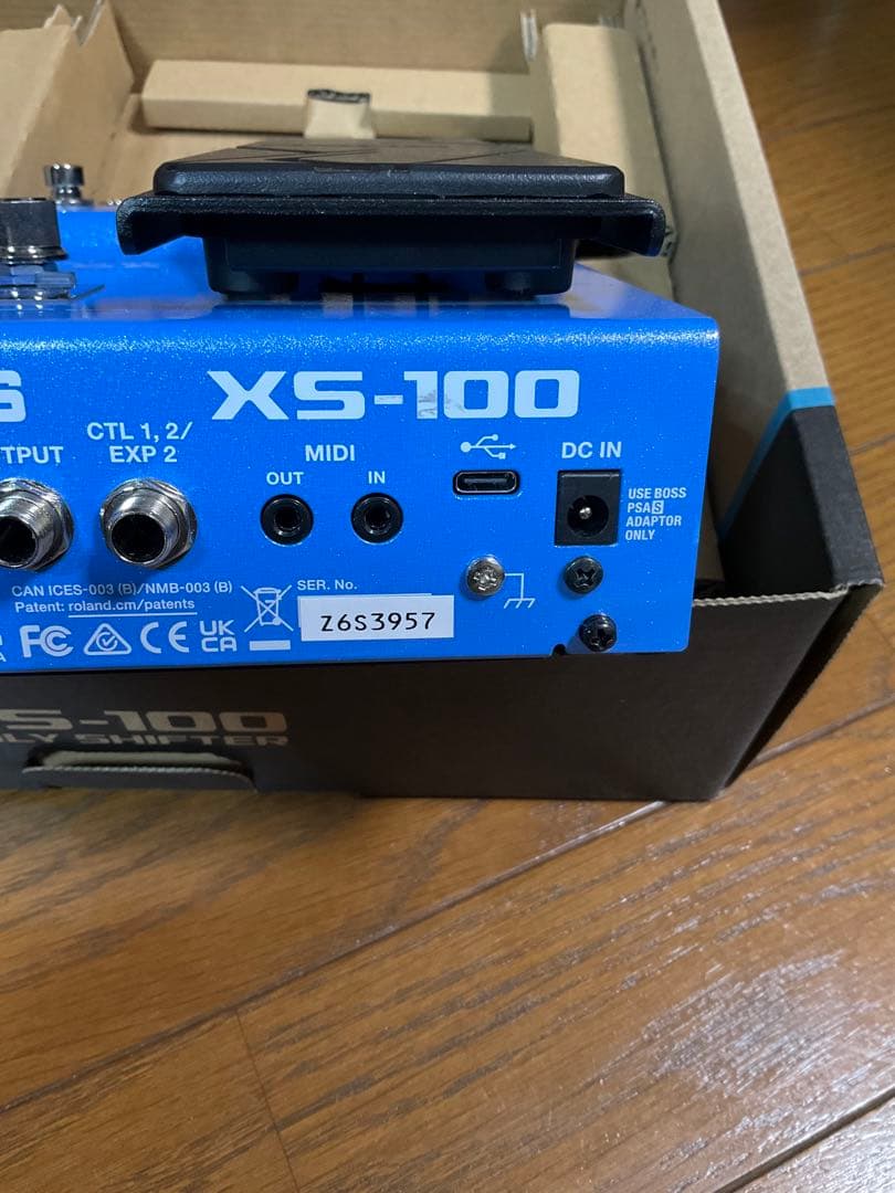 BOSS XS-100 ギターエフェクター