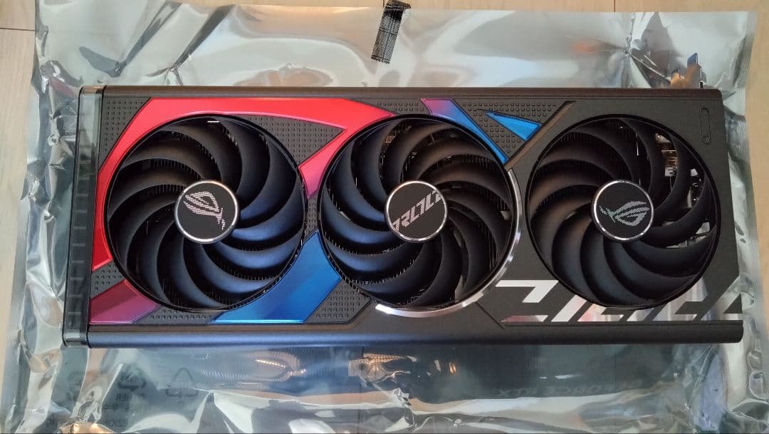 グラフィックボード・グラボ・ビデオカード ROG STRIX GAMING GeForce RTX 4070 SUPER