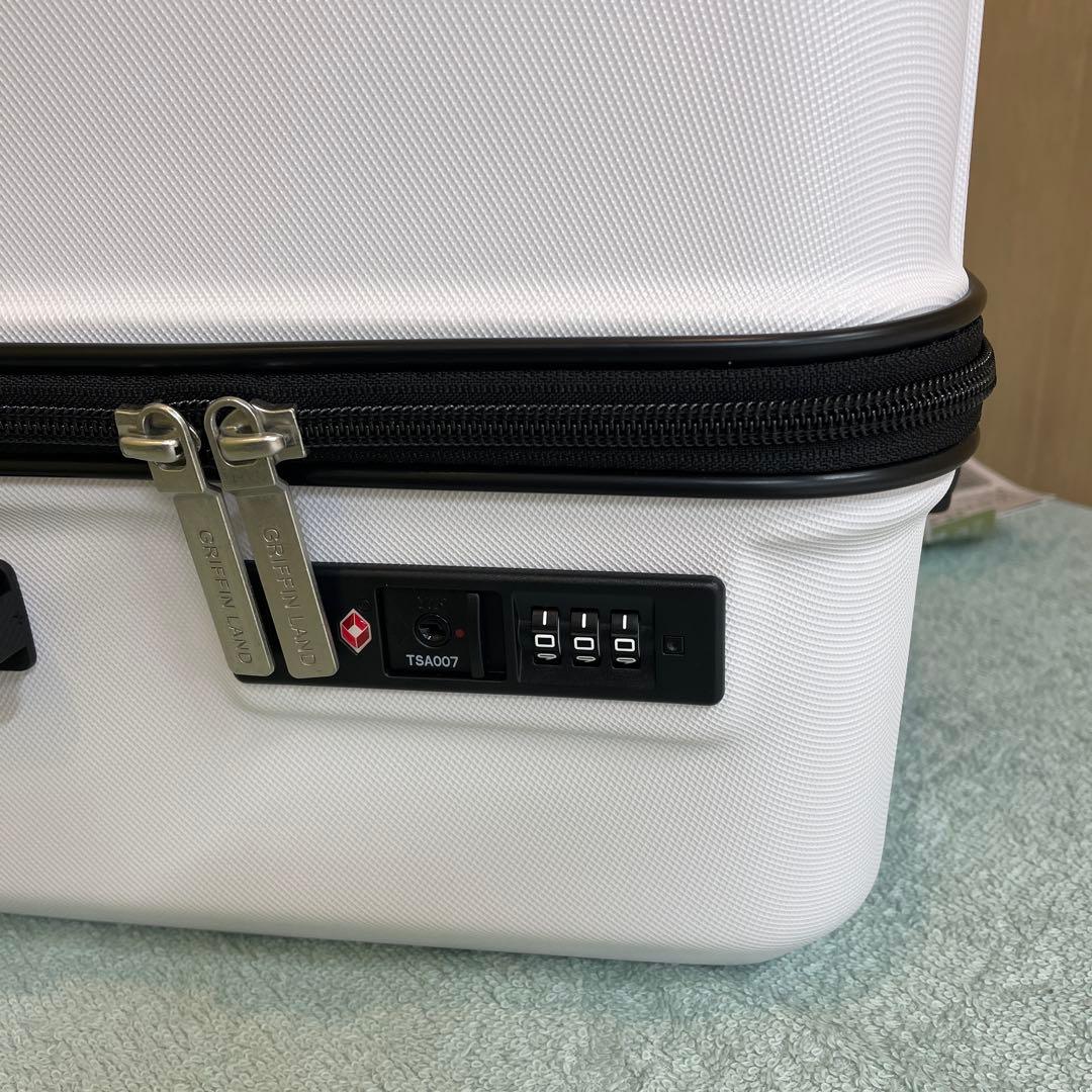 新品　GRIFFIN LAND Mサイズ キャリーケース　スーツケース　ホワイト
