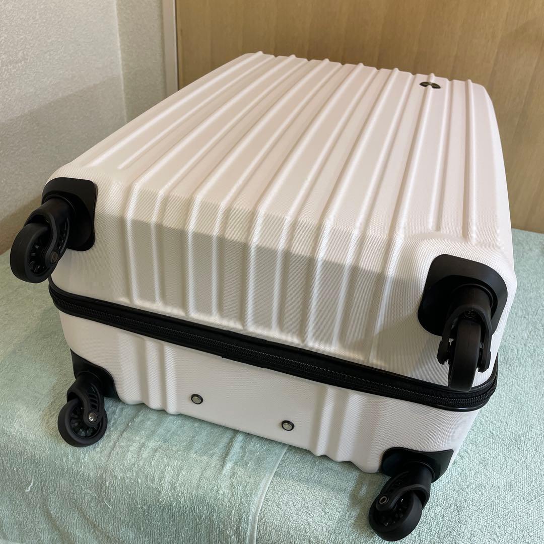 新品　GRIFFIN LAND Mサイズ キャリーケース　スーツケース　ホワイト