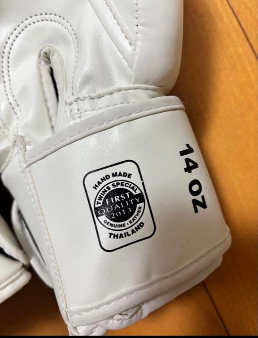 TWINS SPECIAL 14 oz ボクシンググローブ