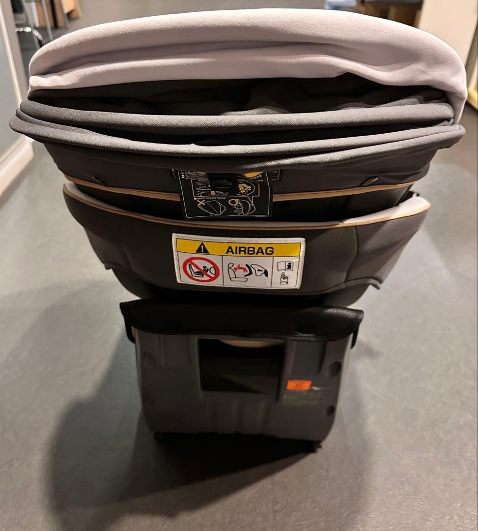 Combi ベビーシート グレー ほぼ未使用