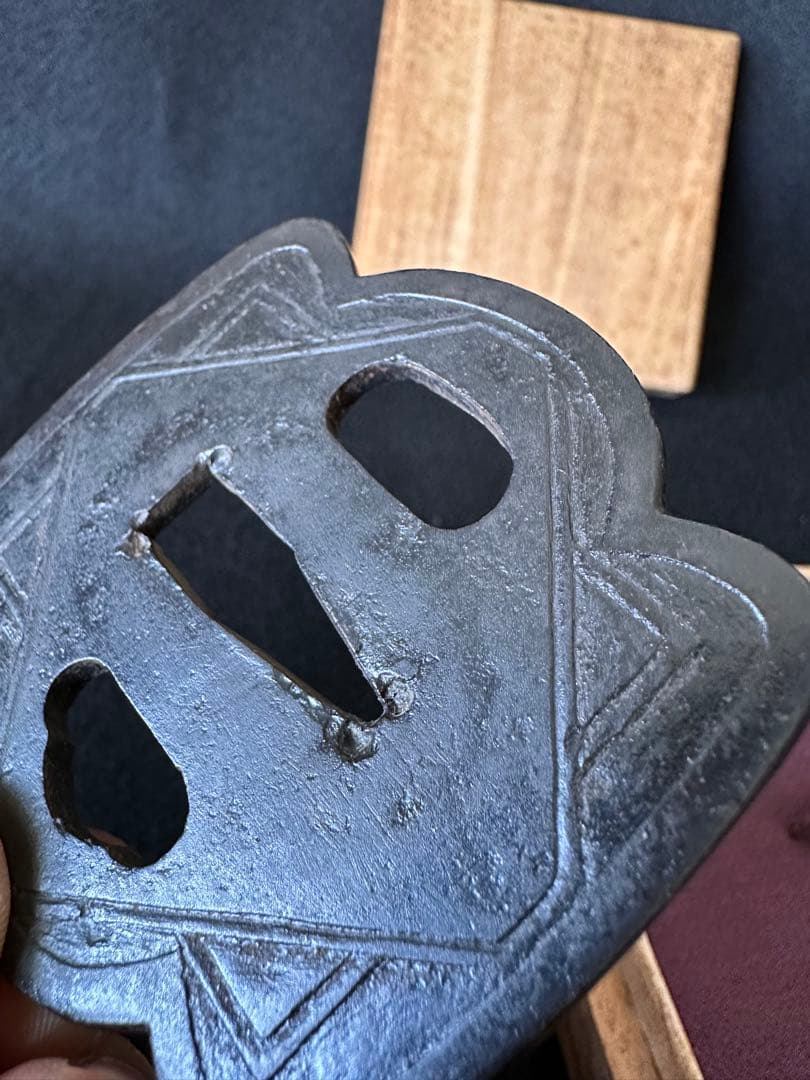 古美術　鉄地刀鍔　古刀剣装具　　時代物　25CB