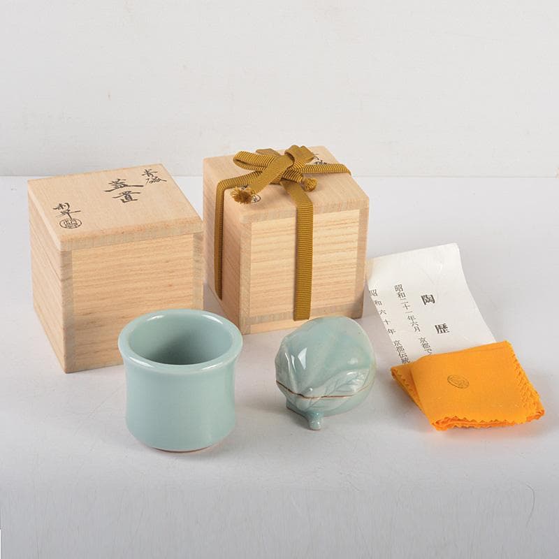 茶道具　京焼　三代　加藤利昇作　青磁　蓋置　香合　共箱　2点　V　R5266