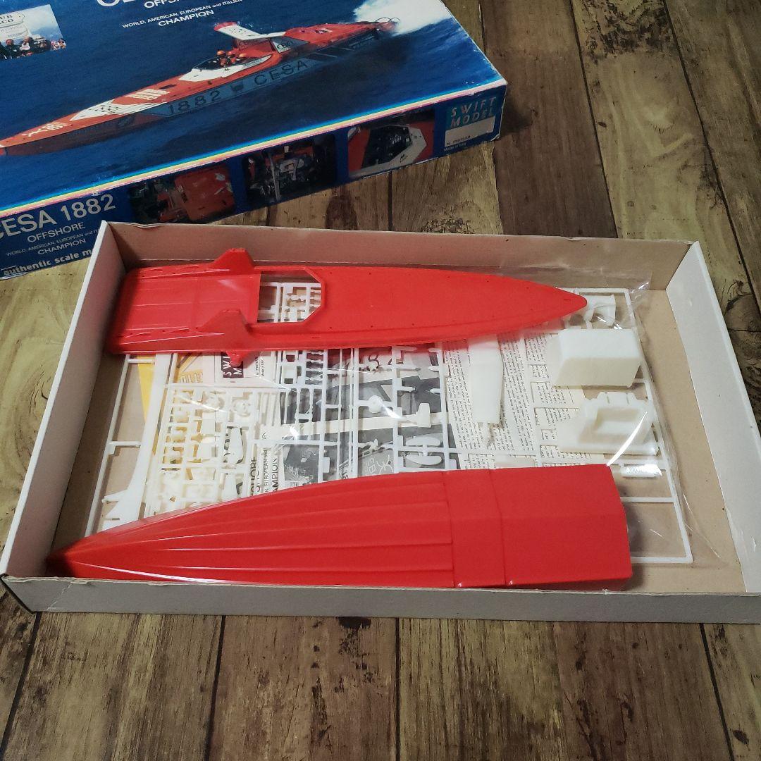 パワーボート CESA 1882 OFFSHORE プラモデル