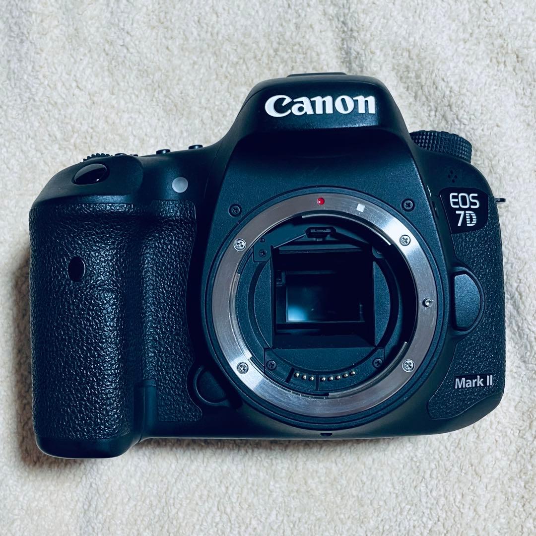 【コスモス・美品】 Canon EOS 7D Mark II レンズセット
