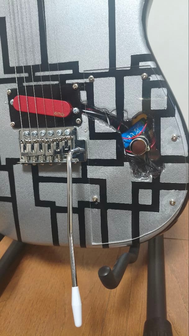 EMG-SAピックアップG柄ラージヘッドストラトタイプ不気味なエレキギター