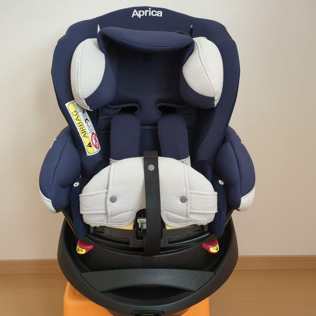 アップリカ フラディアグロウDX チャイルドシート 360°回転