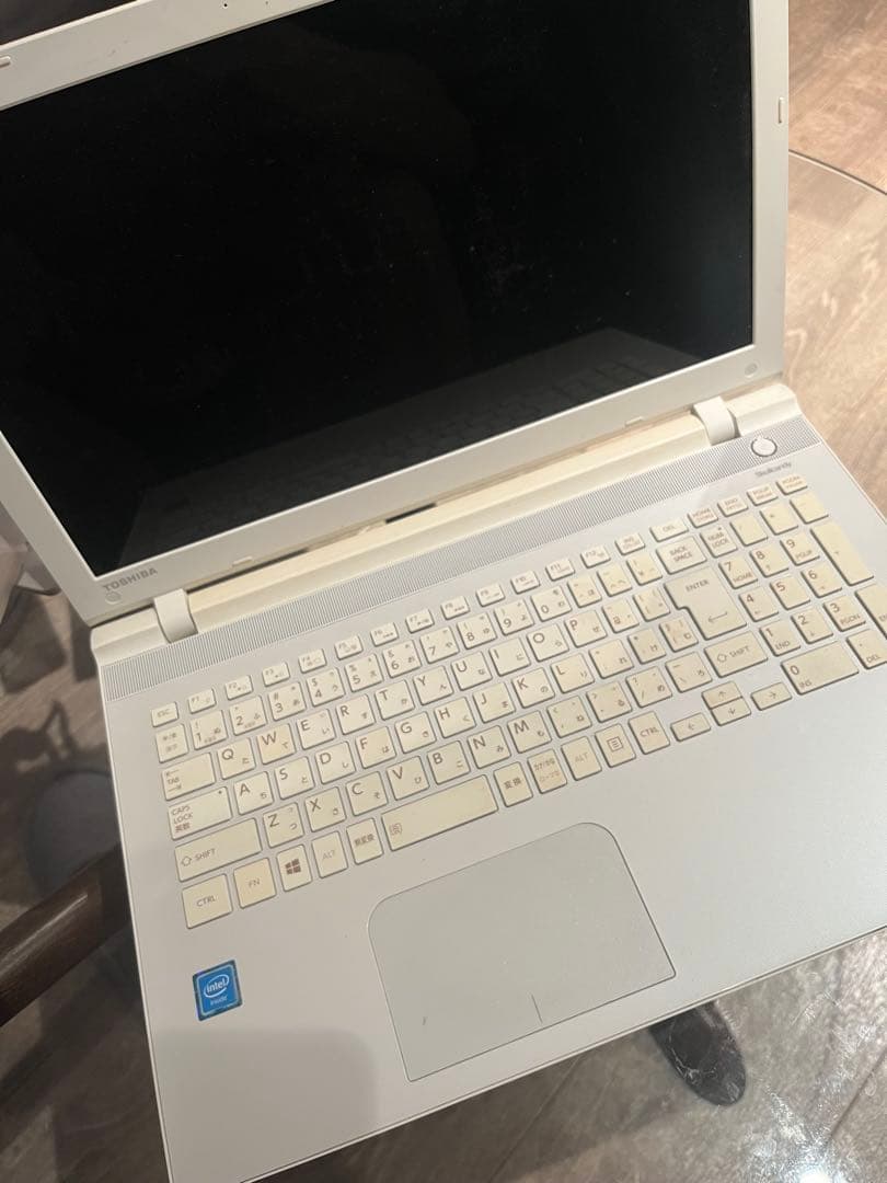 TOSHIBA ノートPC ホワイト ACアダプター付き